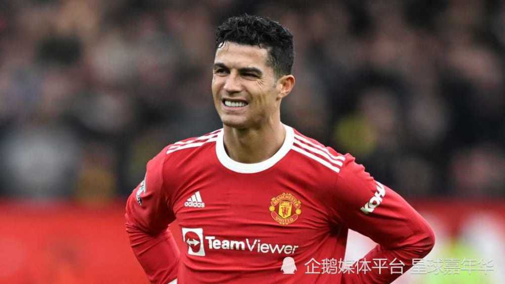 英超第13轮，10人切尔西客场1-4不敌纽卡斯尔。